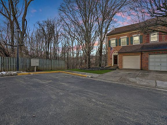 2nd image of 6051 Estates Dr