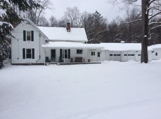 5950 Roemer Ln, Hartstown, PA 16131