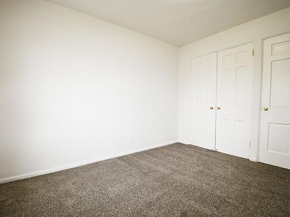 5th image of 15680 Woodland Dr