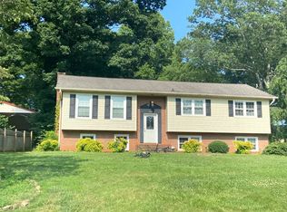 514 Mountain Brook Dr, King, NC 27021