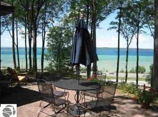 2911 Wild Juniper Trl, Traverse City, MI 49686