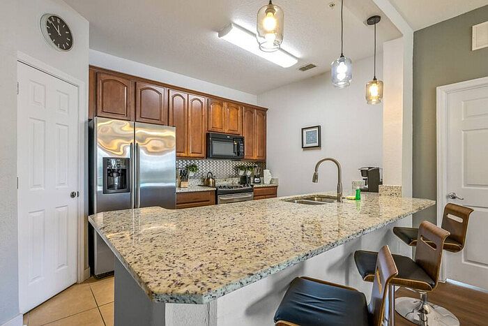 1st image of 4126 Breakview Dr #103