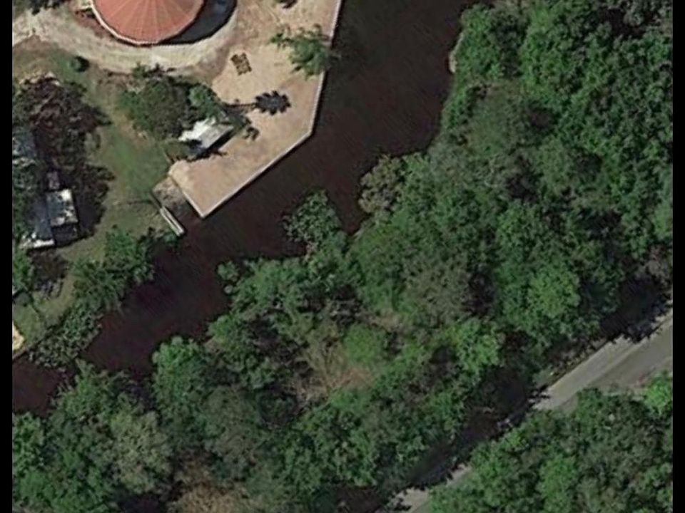 2nd image of 125 Pico Rd E