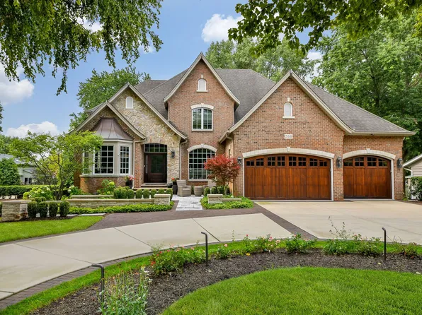 760 E Bauer Rd, Naperville, IL 60563