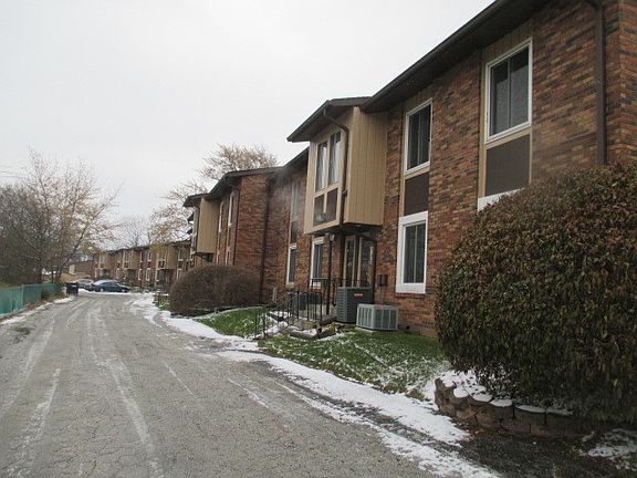 2nd image of 714 E Glenwood Dyer Rd #A