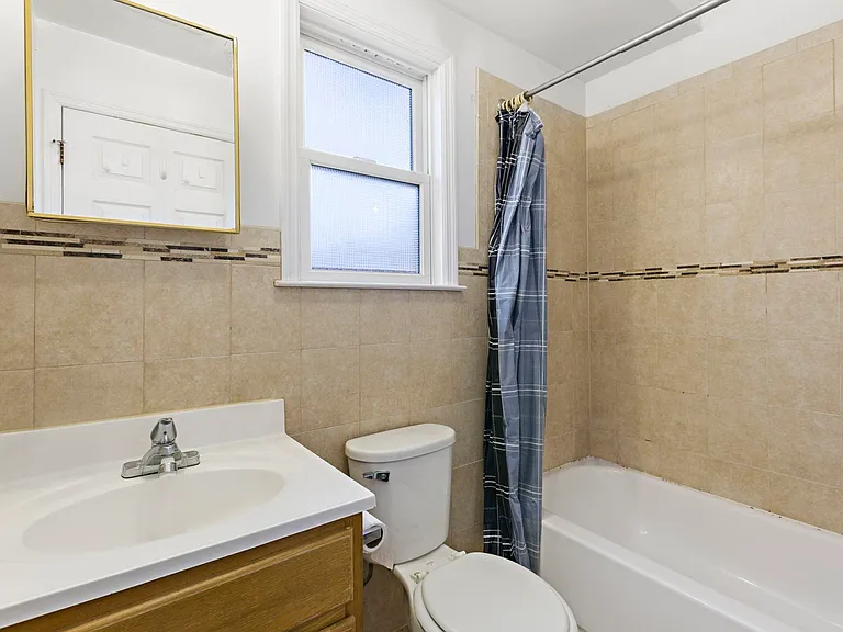 304 49th St #3 — Photo 9