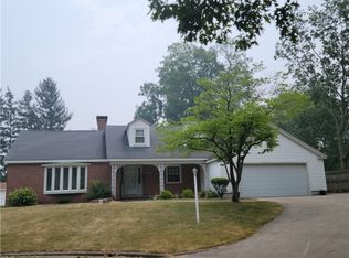 11 Eastmoreland Pl, Decatur, IL 62521