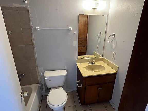 4th image of 603 Hall Ave