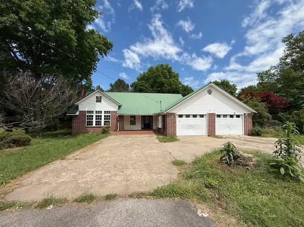 402 E College St, Altus, AR 72821