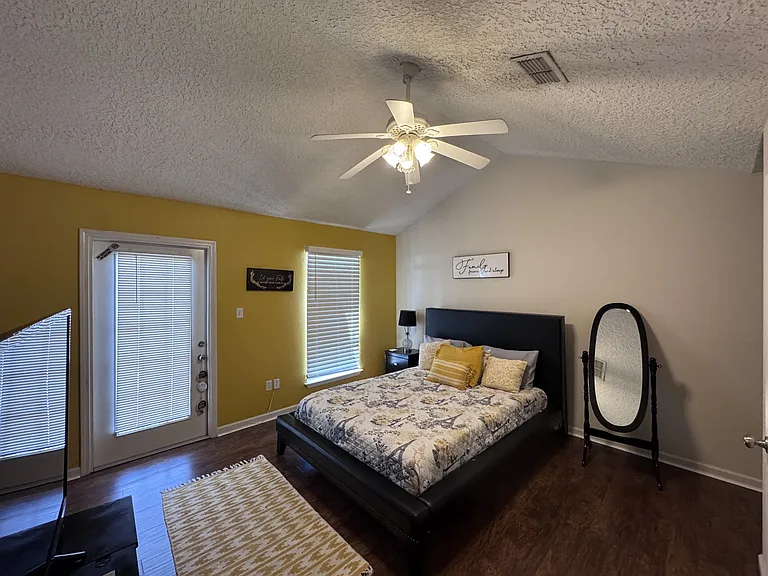 1100 Century Oaks Dr #A — Photo 19