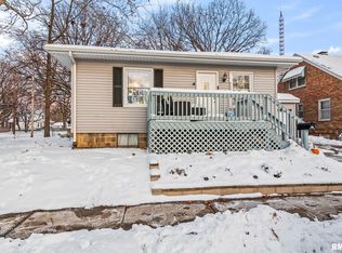 900 Griffiths Ave, Springfield, IL 62702