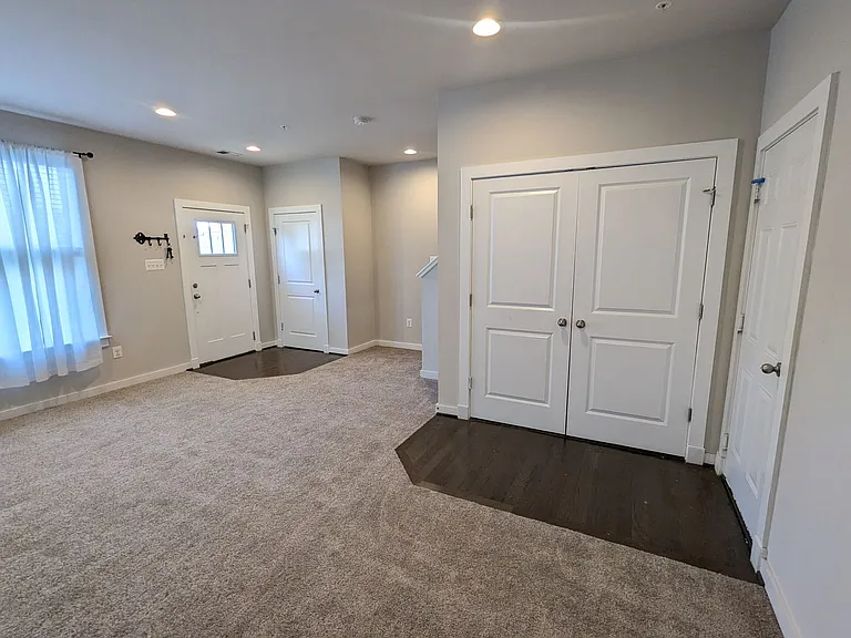 1129 Lawler Dr — Photo 5