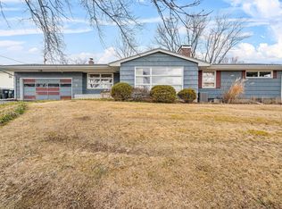 45 Sunrise Dr, Middletown, NY 10940