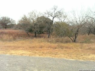 1511 Meadow Gln, Adkins, TX 78101