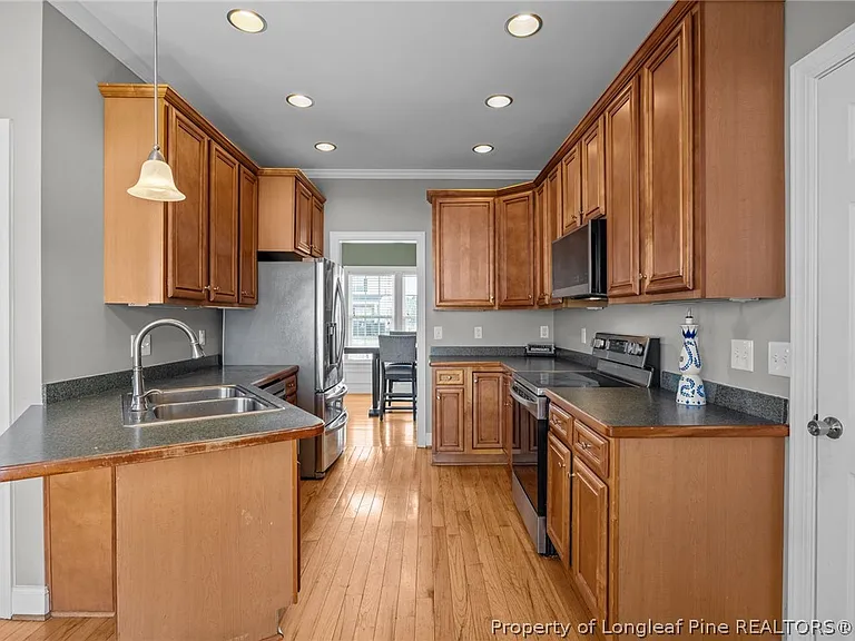 3825 Barnsdale Dr — Photo 13