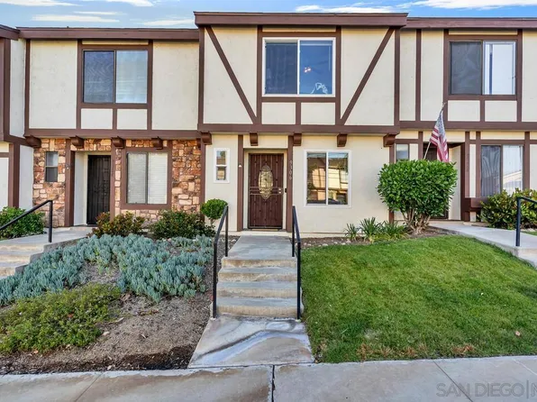 9306 W Heaney Cir, Santee, CA 92071