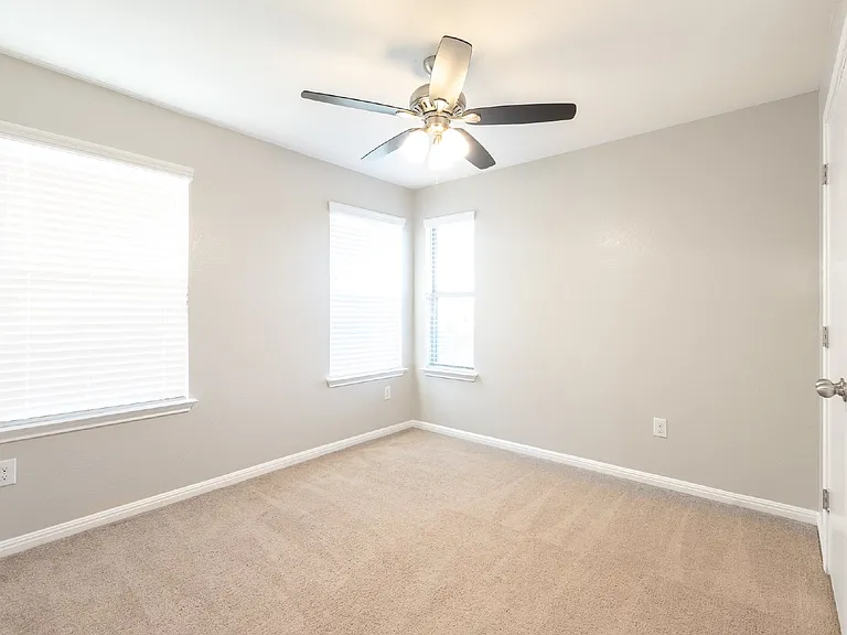 245 Pearl Way — Photo 22