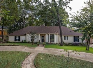 5 Nobhill Dr, Greenville, TX 75402