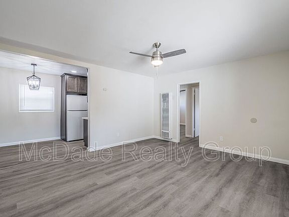 4th image of 734-40 S 46th St Unit 740-1/2
