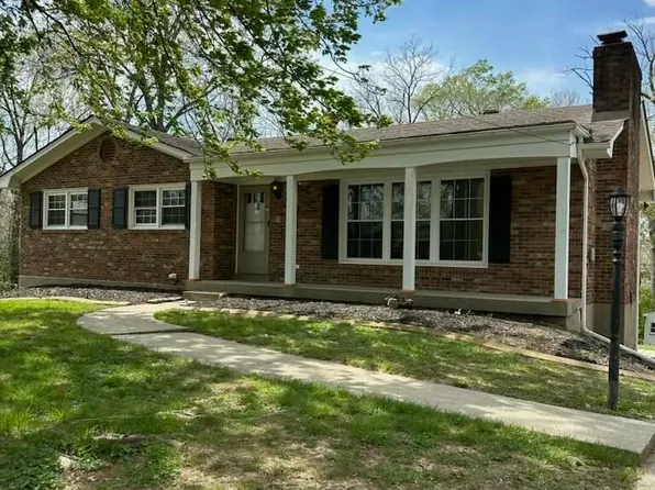 5801 Bocagrande Dr, Louisville, KY 40219