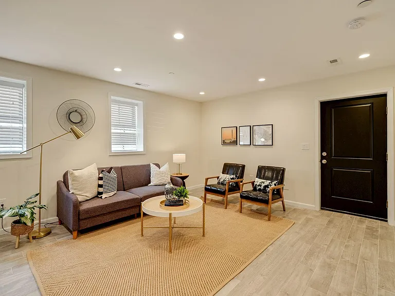 1892 Ontario Pl NW #2 — Photo 4