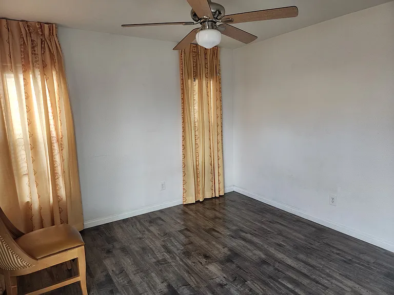 4770 Cortina Rancho St #2 — Photo 36