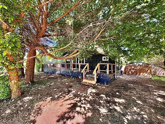 2nd image of 2815 California Ave