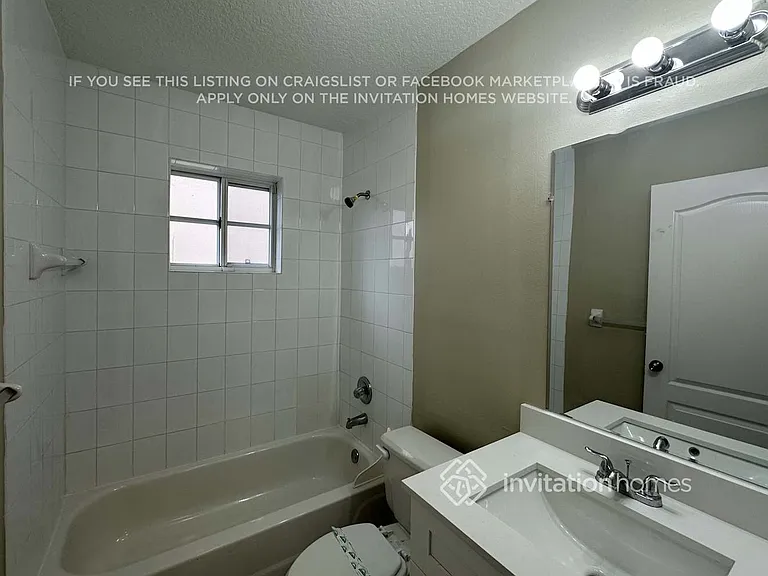 8301 NW 194th Ter — Photo 18