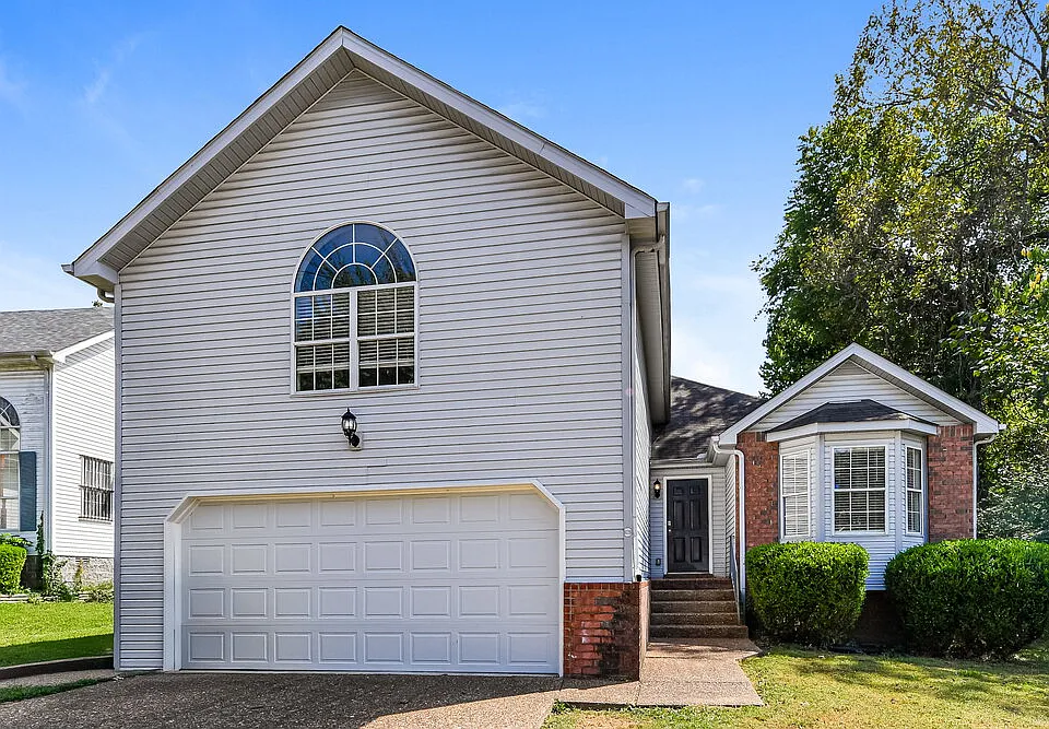 2941 Split Oak Trl