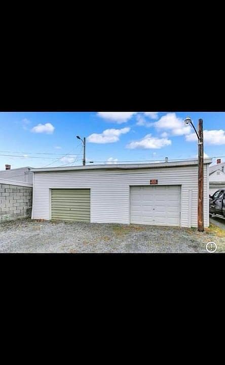 2nd image of 123 E 5th Ave #123