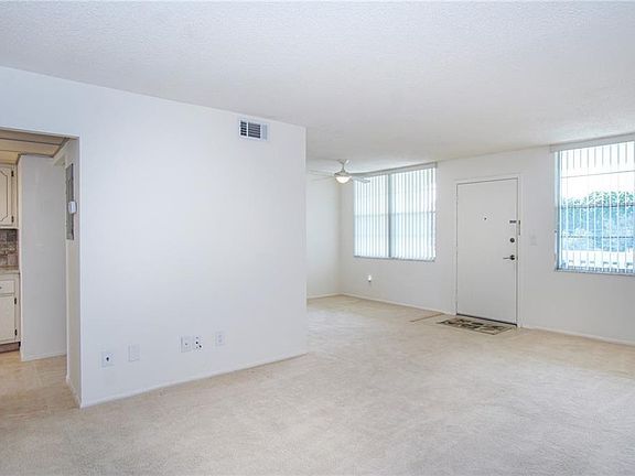 3rd image of 4705 1st St NE APT 330