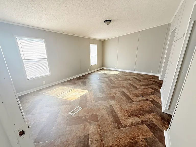 6021 Double R Cir — Photo 13
