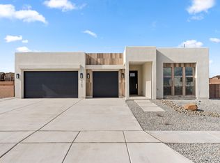 6705 Rim Rock Cir NW, Albuquerque, NM 87120