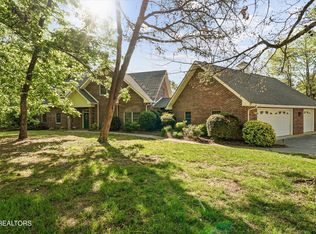 2168 Ranch Rd, Dandridge, TN 37725