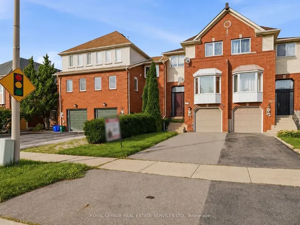 1199 Leewood Dr, Oakville, ON L6M 3B3