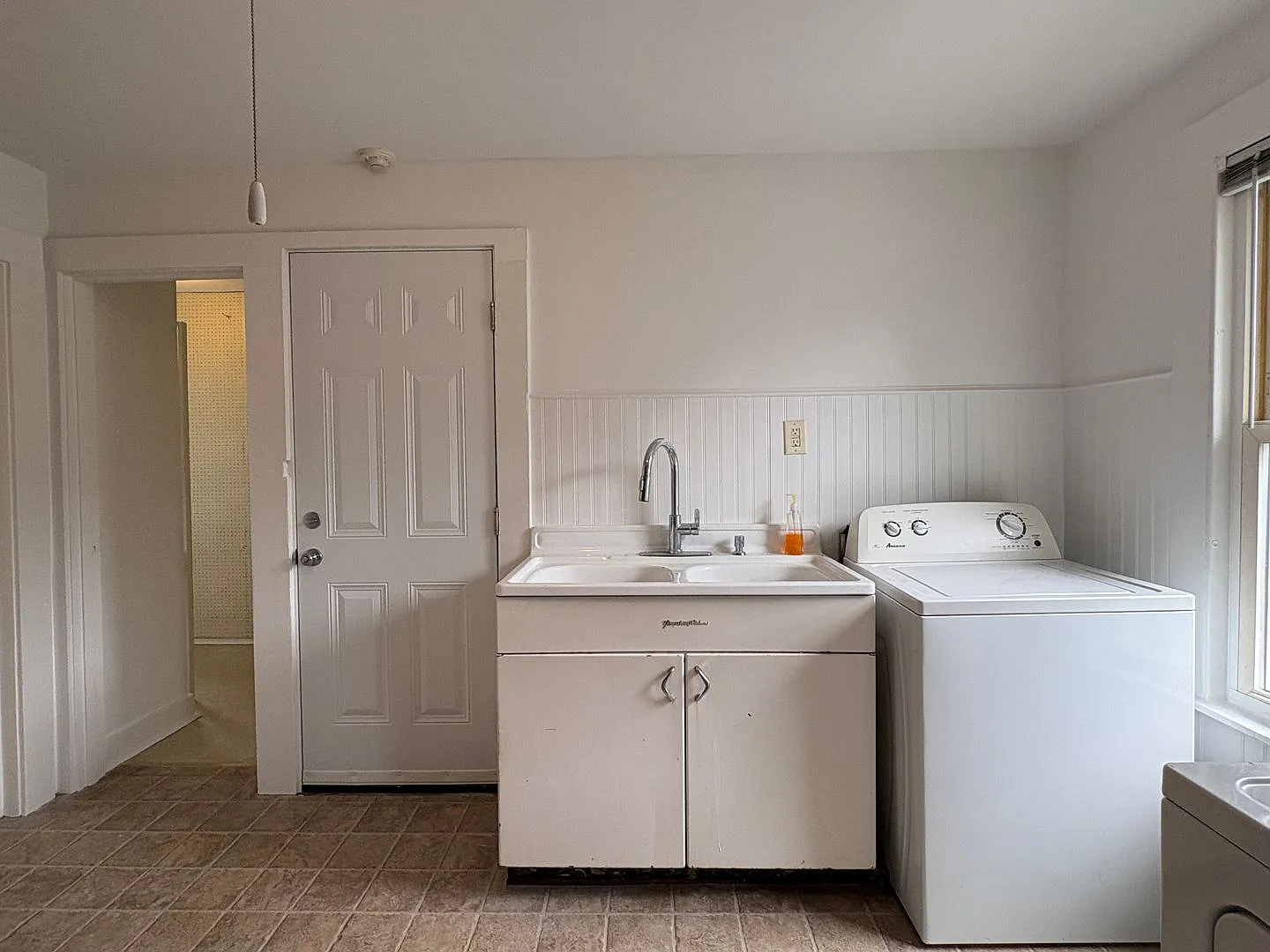 48 Gridley St - Blue Pod — Photo 2