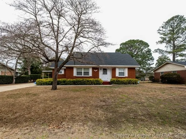 1341 Camelot Dr, Fayetteville, NC 28304