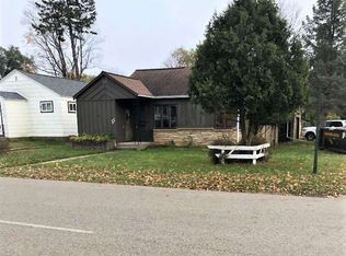 1113 W B St, Iron Mountain, MI 49801