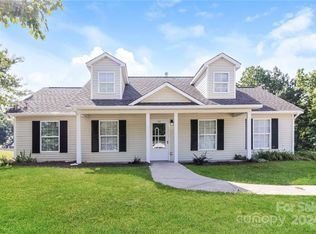 714 Knots Lndg, Clover, SC 29710