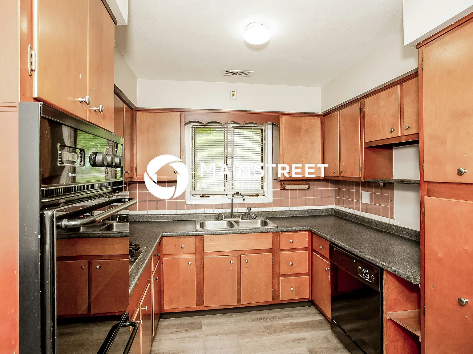 57 N Devon Ave — Photo 4