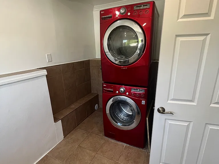 11685 Magnolia Blvd #B — Photo 11