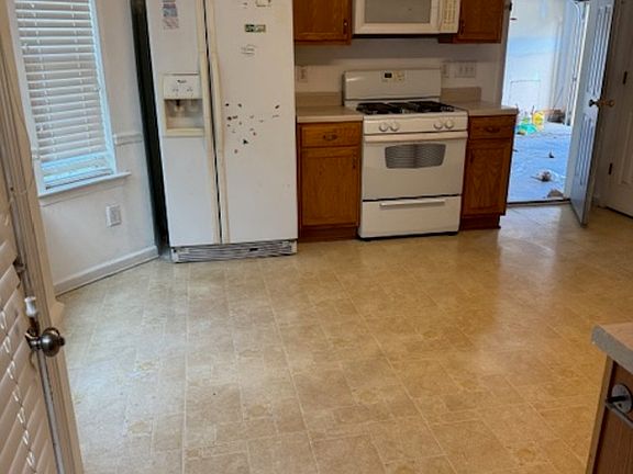 2nd image of 400 Paxton Ave
