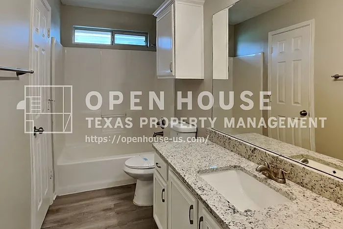 511 Brazos St — Photo 14