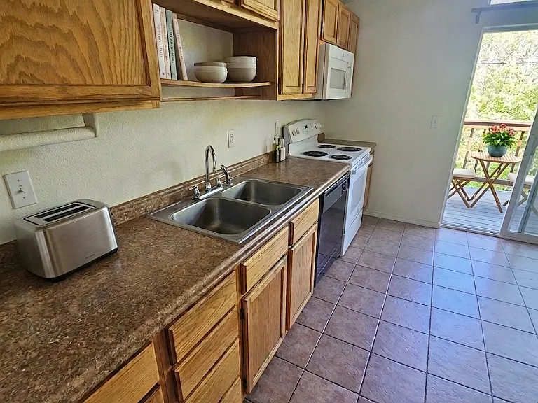 339 Arapahoe St #B — Photo 5