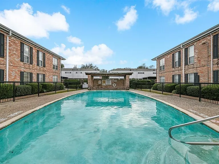 6402 Del Monte Dr #71 — Photo 19