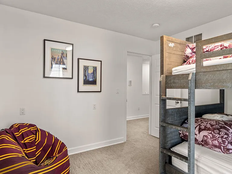 213 Midtown Dr — Photo 43