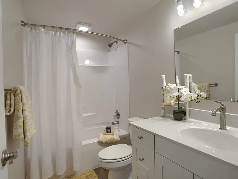 Briarcrest Gardens Apartments & Townhomes — Photo 8