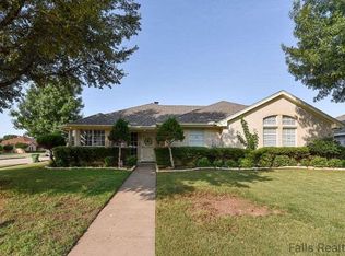 1 Basswood Dr, Wichita Falls, TX 76310
