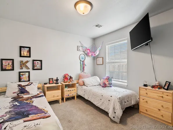 5314 Bahama Ave, Sand Springs, OK 74063