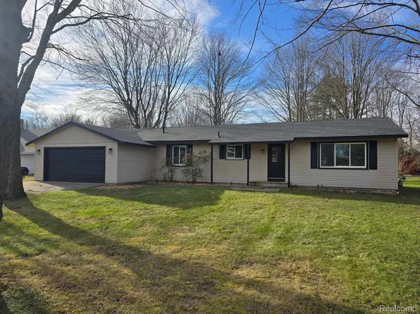 3183 Maumee Trl, Clyde, MI 48049